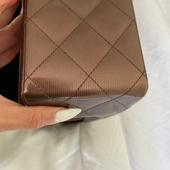 CHANEL Jumbo Classic Flap Patent Lambskin - Picture 11 of 16